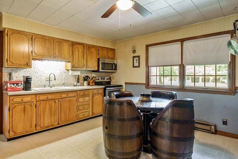 House in Caledonia, Illinois, United States 3 - 18540395