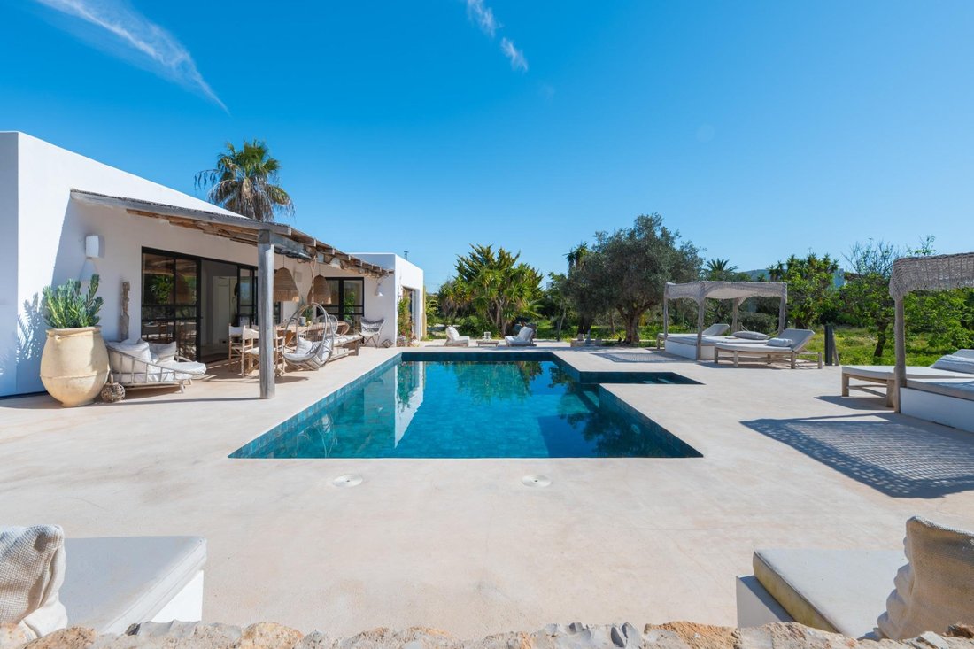 Villa in Santa Gertrudis de Fruitera, Santa Eularia des Riu, Balearic Islands 3 - 18542770
