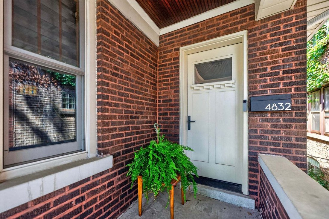 House in Chicago, Illinois, United States 2 - 18540446