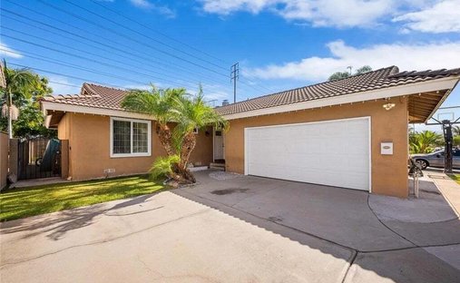 House in La Palma, California, United States 1