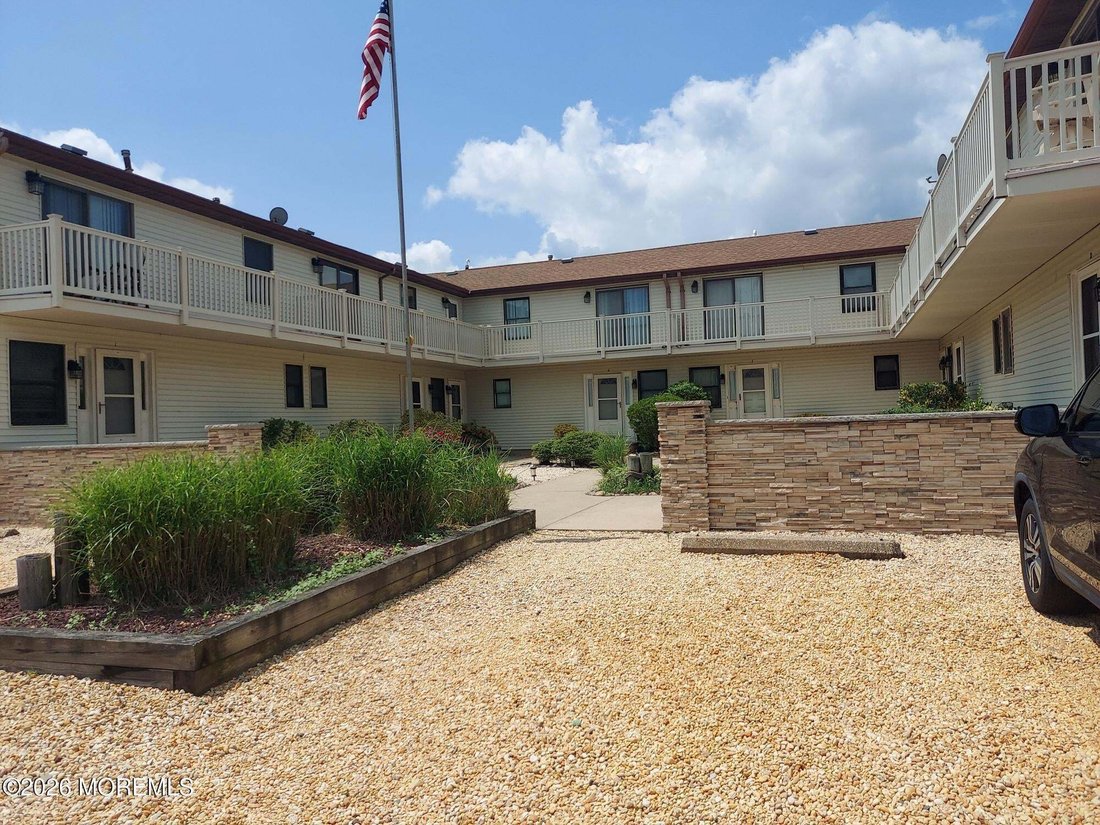 Condo in Lavallette, New Jersey, United States 1 - 18542987
