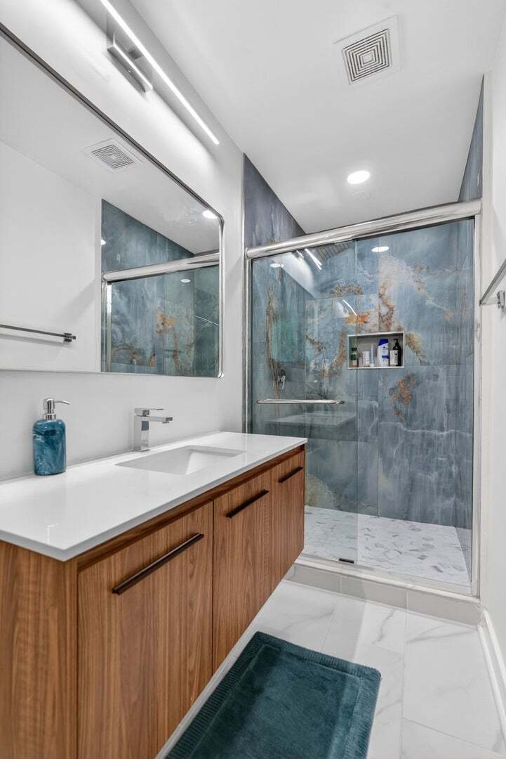 House in Downers Grove, Illinois, United States 4 - 18543068