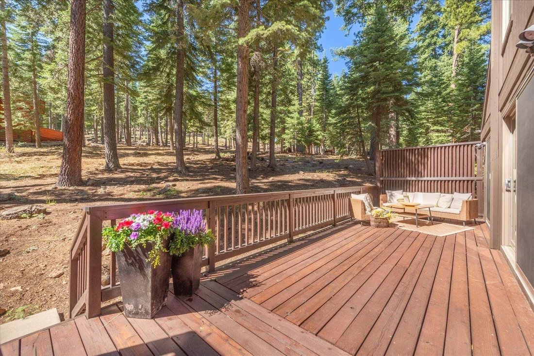 House in Truckee, California, United States 5 - 18542026