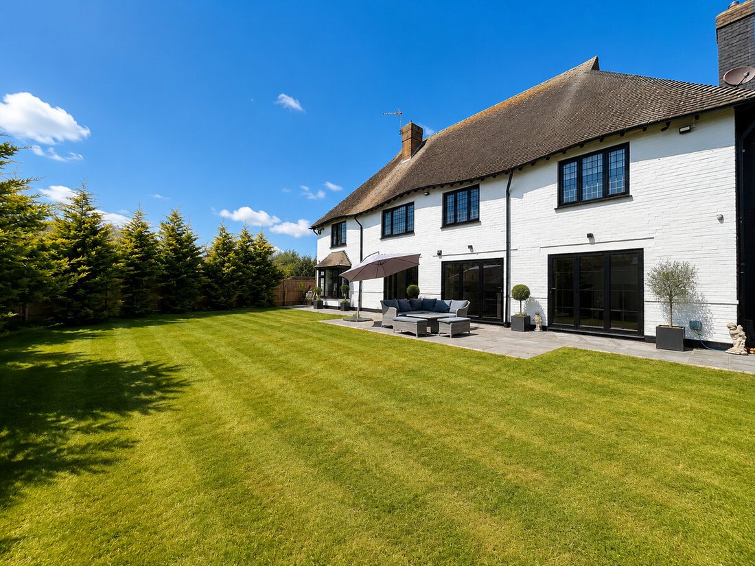 House in Ferring, England 2 - 18544057