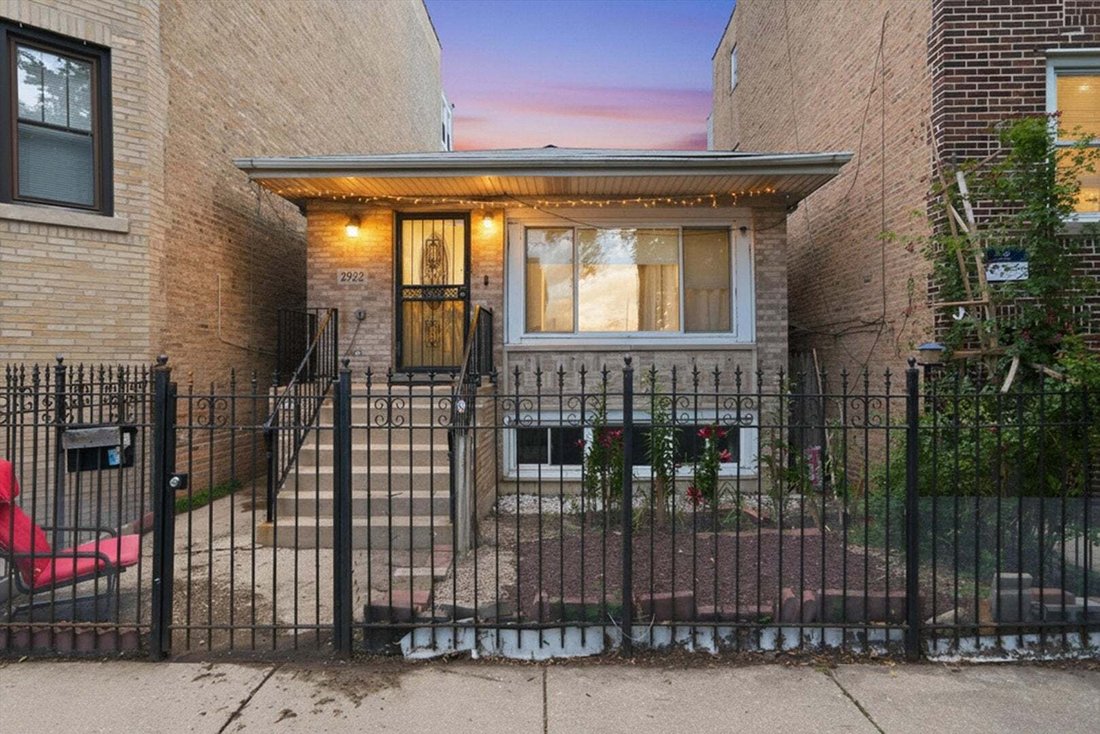 House in Chicago, Illinois, United States 1 - 18540377