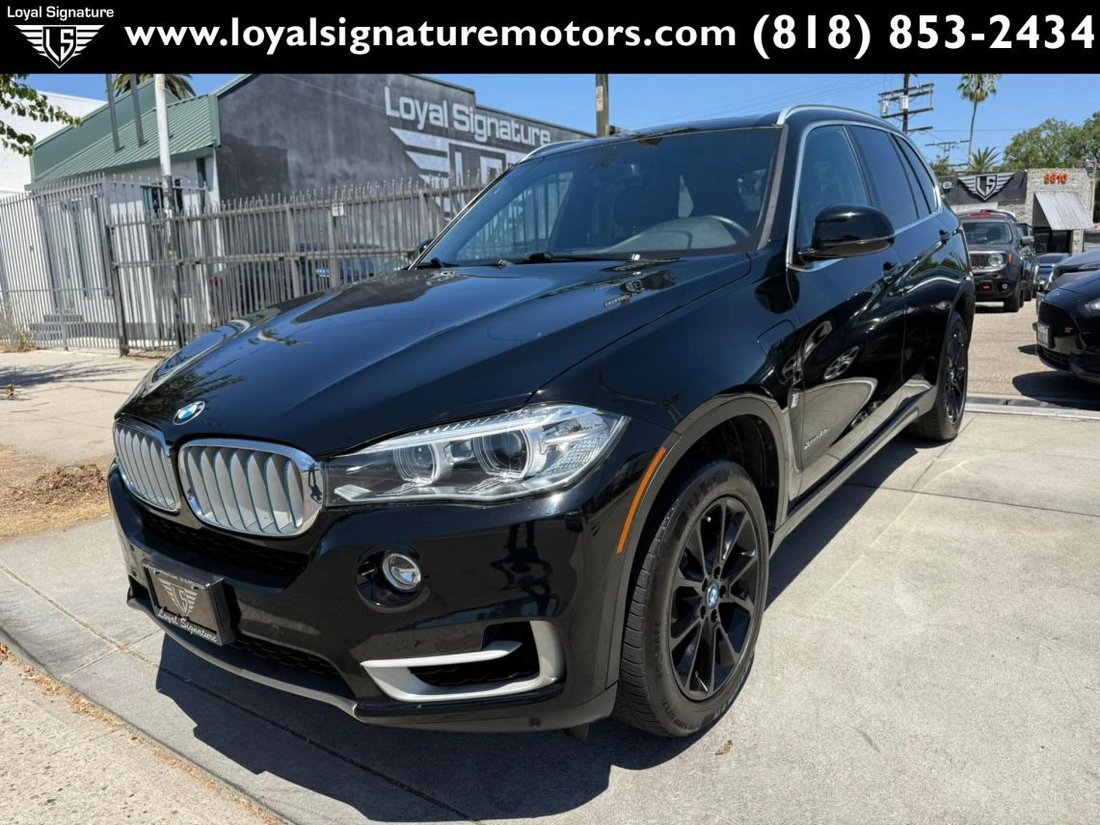 Suv in Van Nuys, CA, United States 3 - 18541371