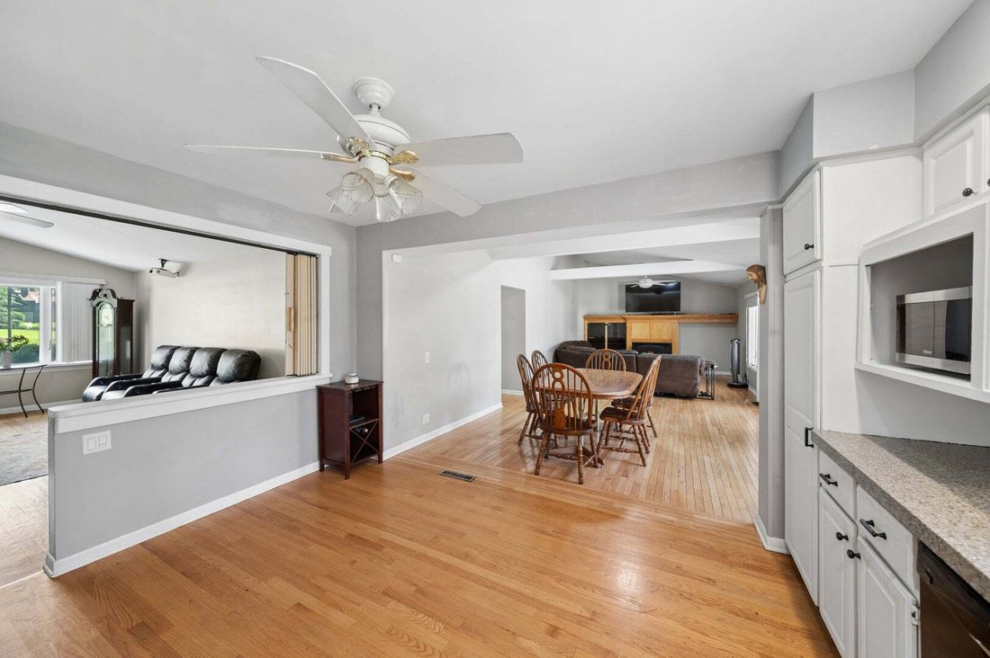 House in Burr Ridge, Illinois, United States 5 - 18540365