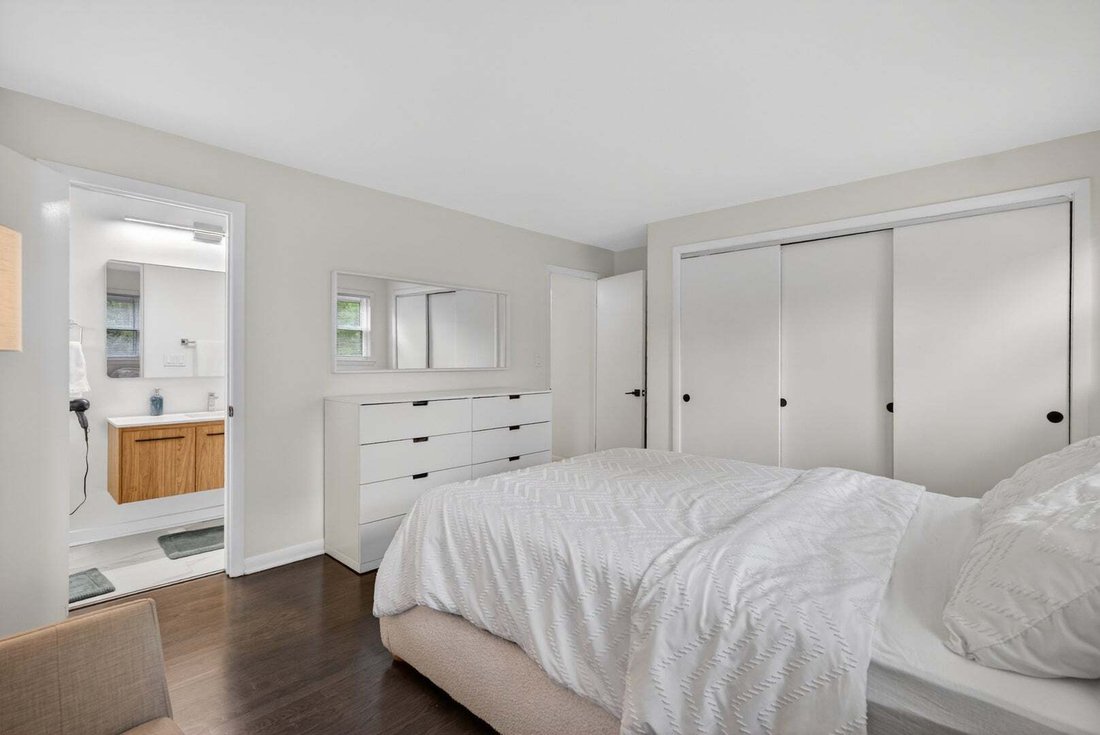 House in Downers Grove, Illinois, United States 3 - 18543068