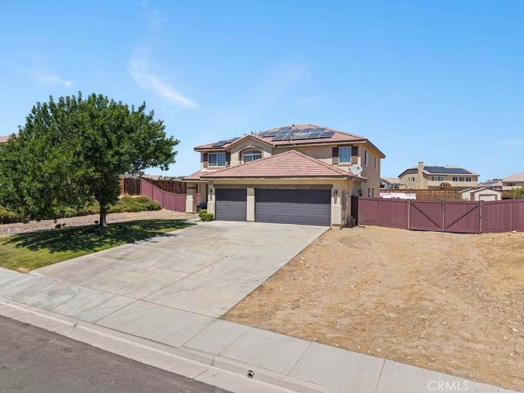 House in Hesperia, California, United States 4 - 18541904