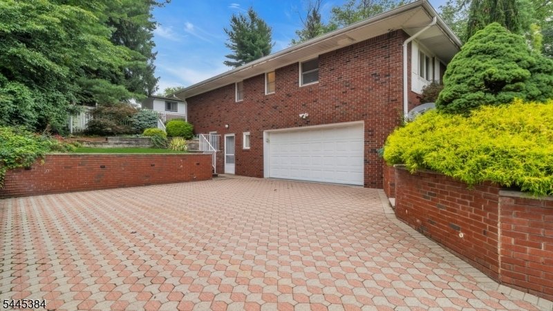 House in Springfield Township, New Jersey, United States 4 - 18541604