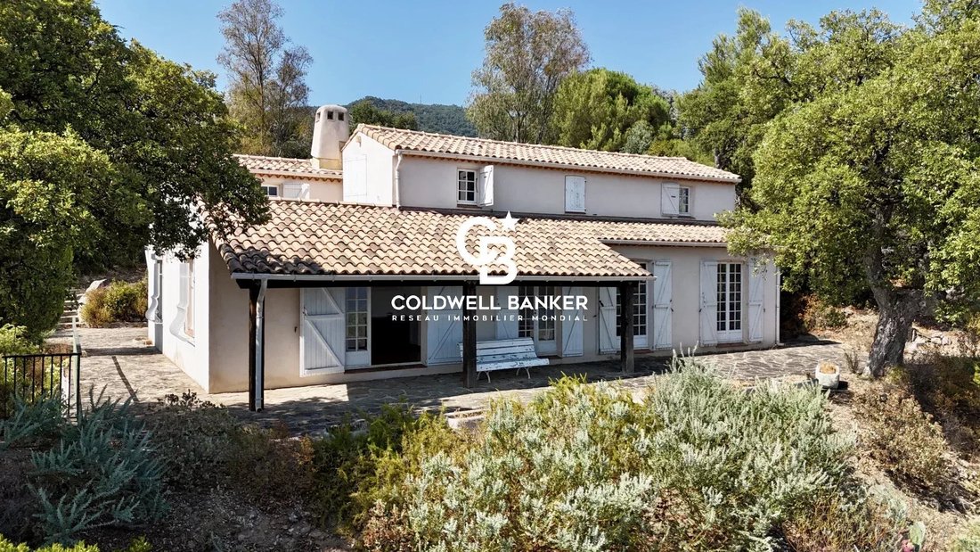 House in Rayol-Canadel-sur-Mer, Provence-Alpes-Côte d'Azur, France 3 - 17560979