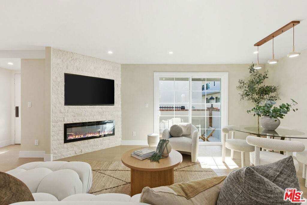 Townhouse in Marina del Rey, California, United States 3 - 18542172