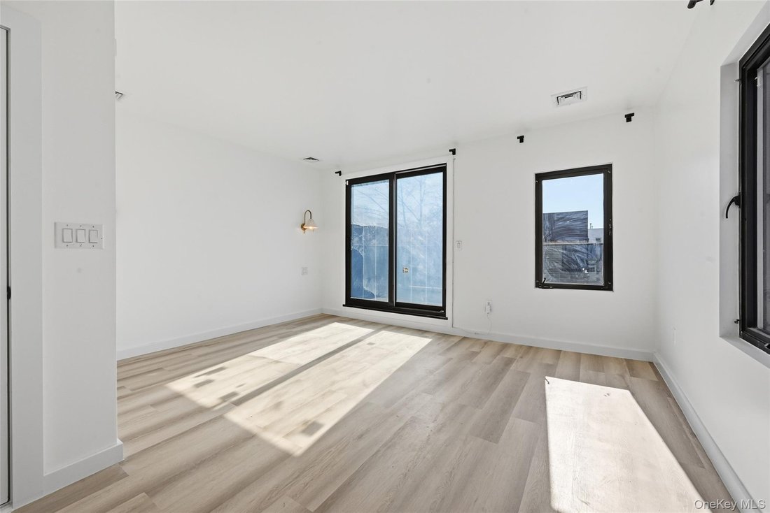 House in New York, New York, United States 5 - 18543606