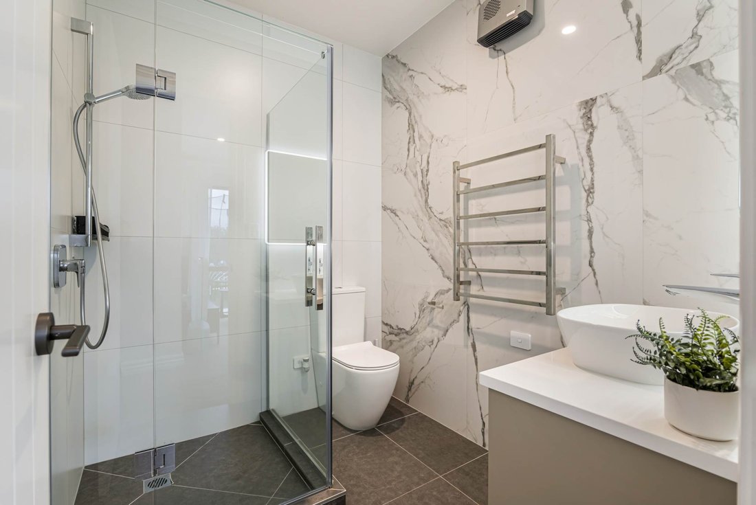 House in Wainui, Auckland, New Zealand 4 - 18544690