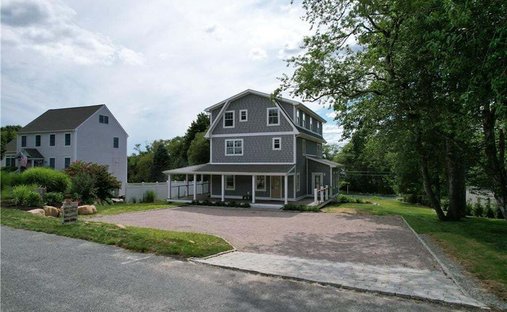 House in South Kingstown, Rhode Island, United States 1