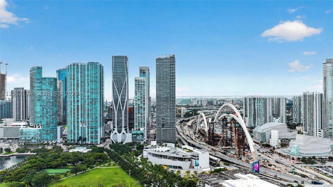 Condo in Miami, Florida, United States 4 - 18542888