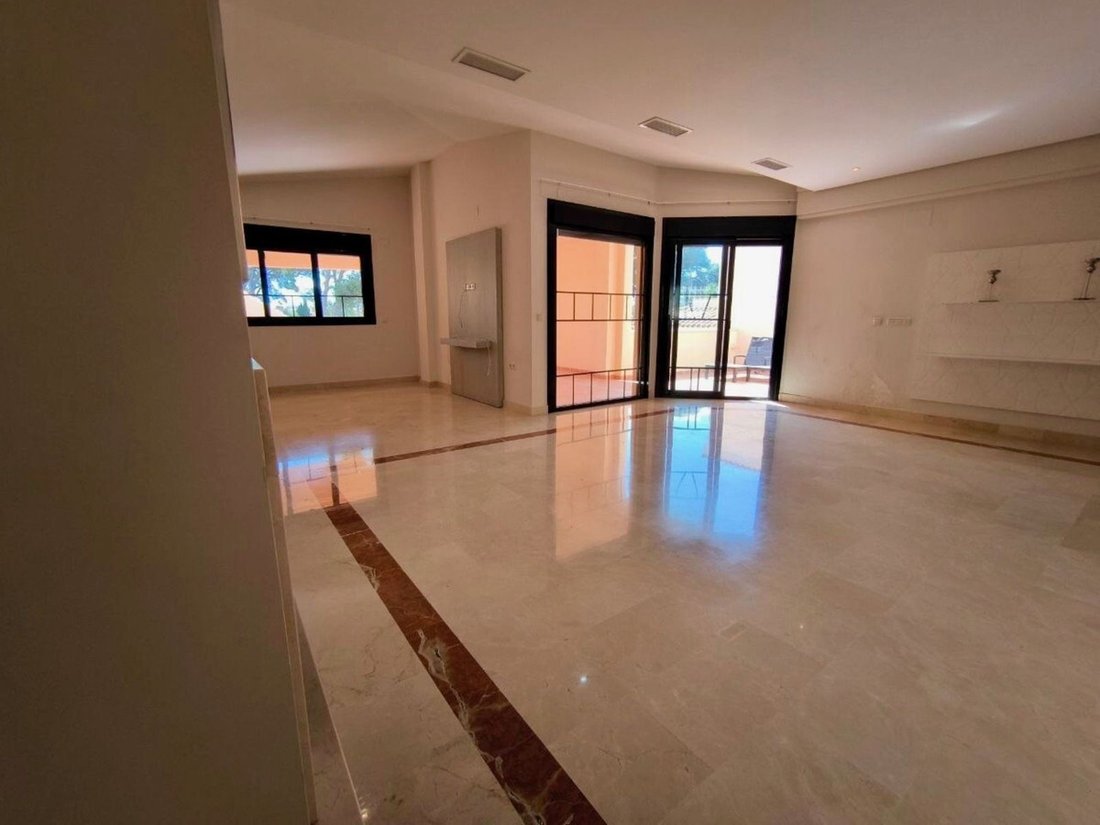 Penthouse in Puerto Banus, Marbella, Spain 5 - 18540449