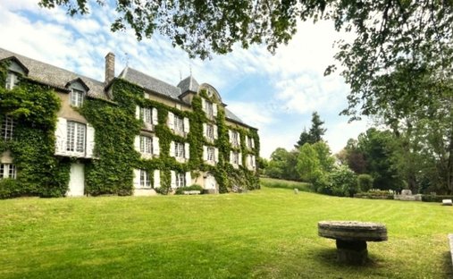 Apartment in Chaudes-Aigues, Auvergne-Rhône-Alpes, France 1