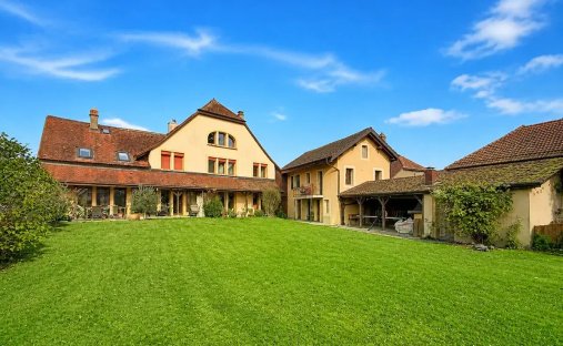 Haus in Yvonand, Waadt, Schweiz 1