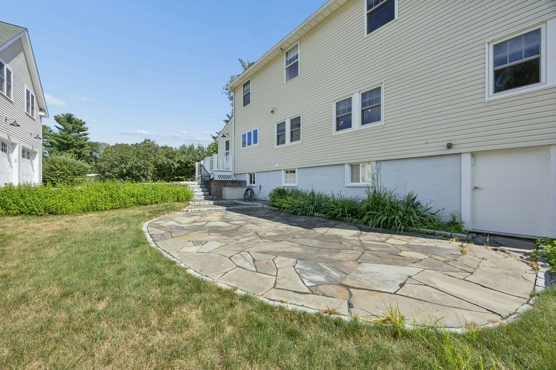 House in Chelmsford, Massachusetts, United States 4 - 18541077