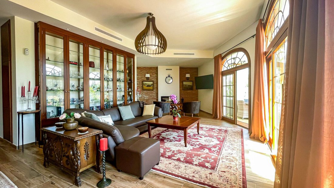 Villa in Marbella, Andalusia, Spain 5 - 18540129