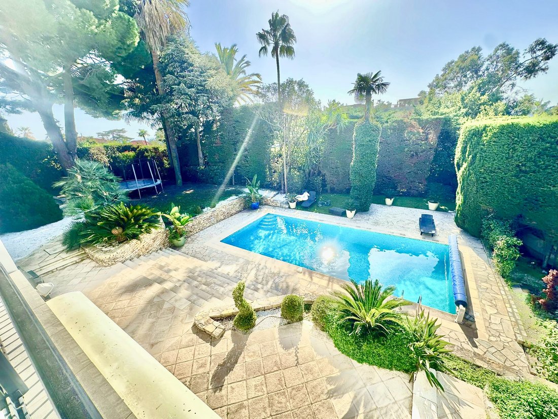 Villa in Cannes, Provence-Alpes-Côte d'Azur, France 5 - 18543756