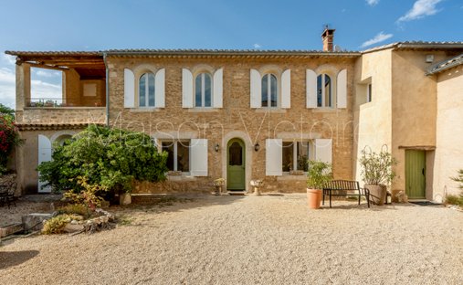 House in Maubec, Provence-Alpes-Côte d'Azur, France 1