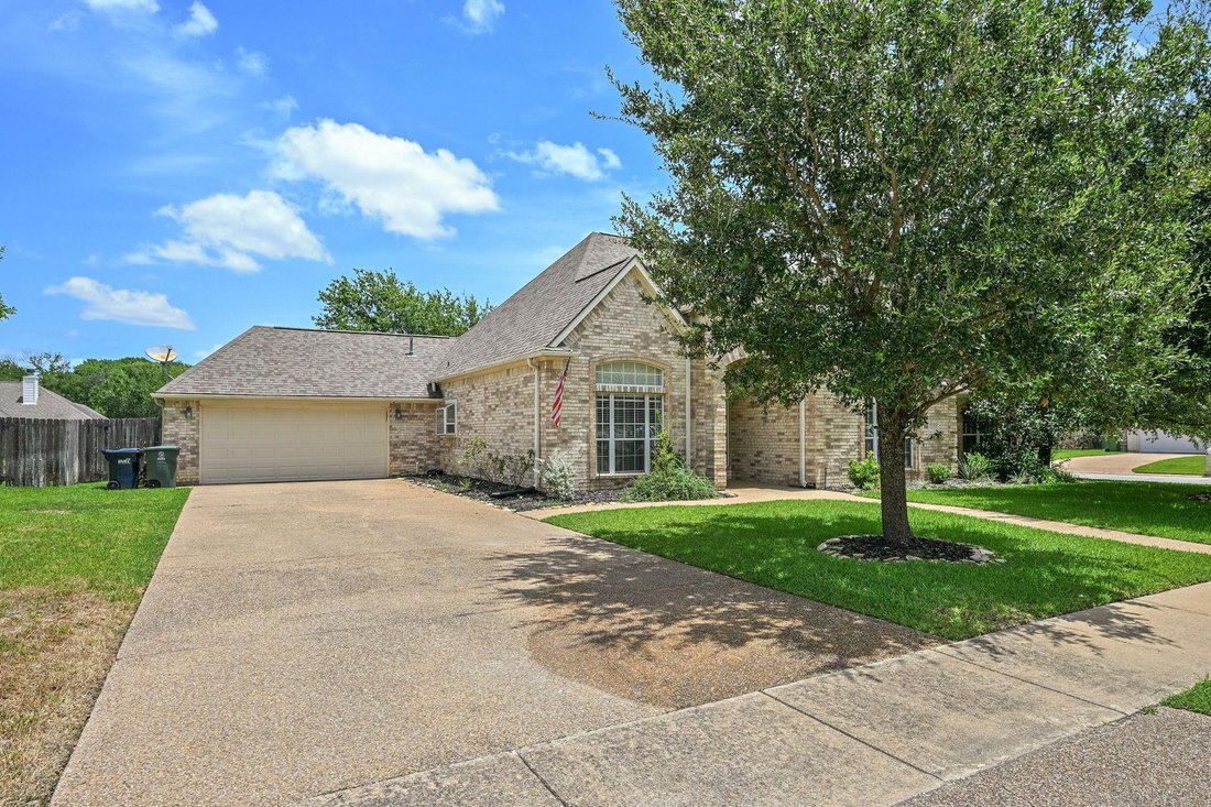 House in Wixon Valley, Texas, United States 2 - 18543421