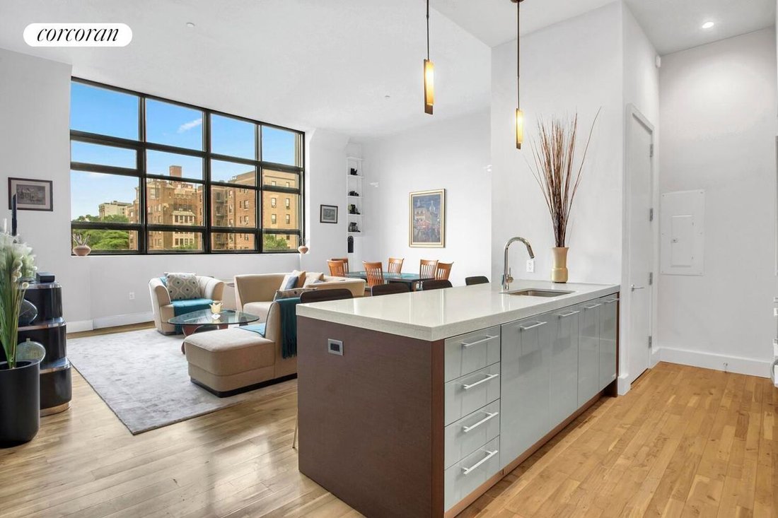 Condo in New York, New York, United States 3 - 18349676