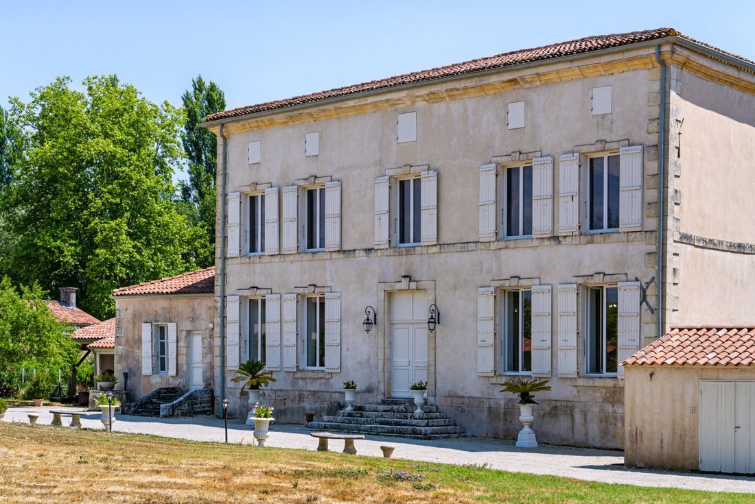 Maison à Arrondissement de Rochefort, Nouvelle-Aquitaine, France 1 - 18541907