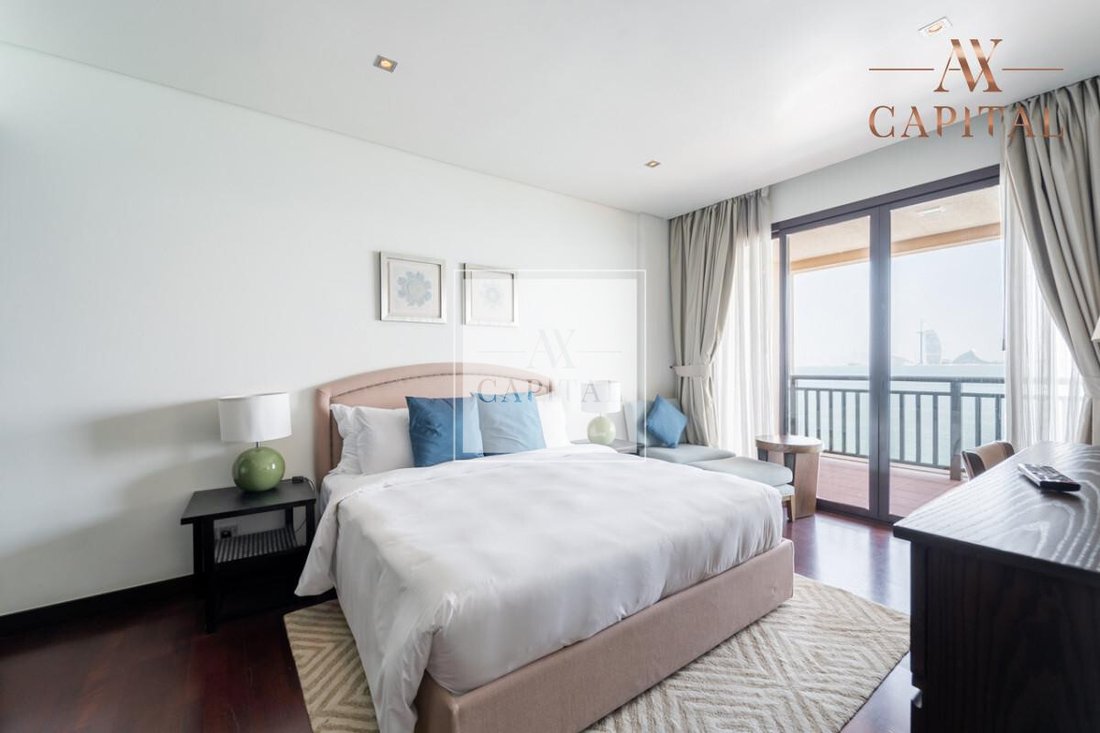 Apartment in Palm Jumeirah, Dubai, United Arab Emirates 1 - 18544149