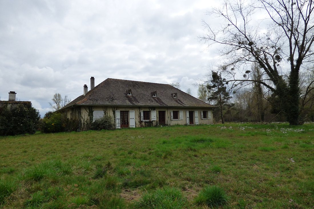 Villa in Saint-Denis-de-Pile, Nouvelle-Aquitaine, France 2 - 18544179