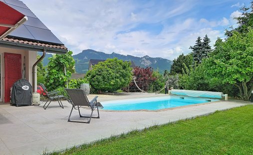 Haus in Châtel-Saint-Denis, Freiburg, Schweiz 1