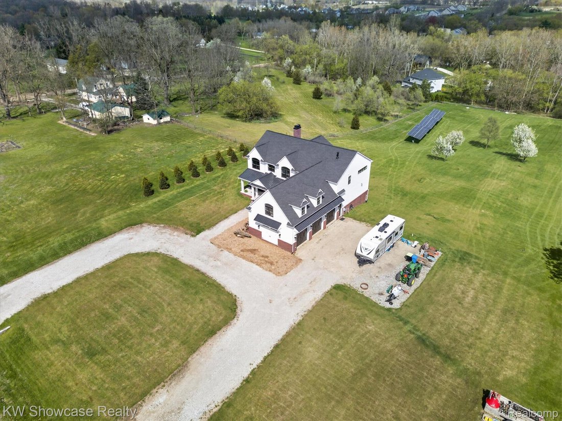 House in White Lake charter Township, Michigan, United States 1 - 17827861