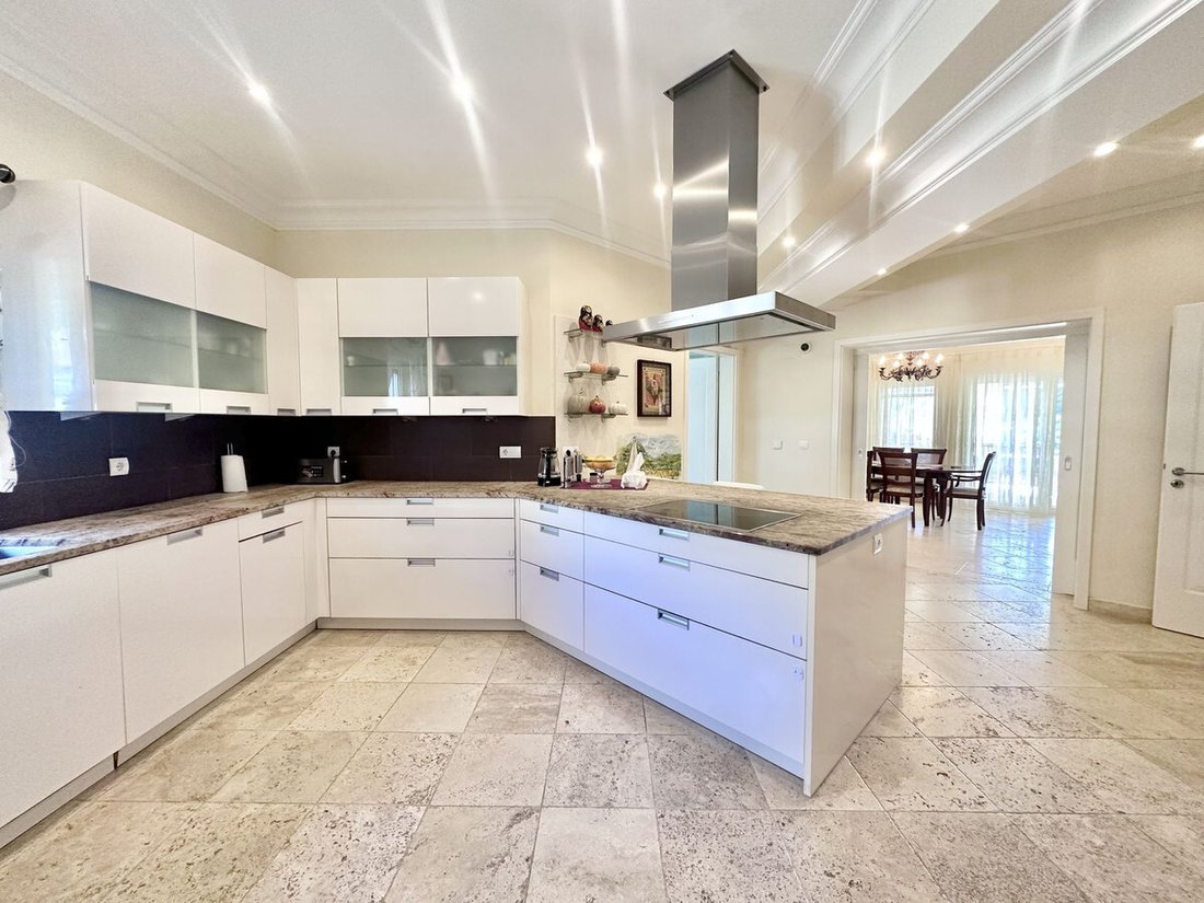Villa in Marbella, Andalusia, Spain 4 - 18540149
