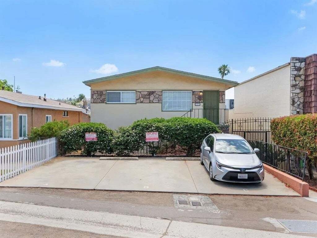 San Diego, California, United States 4 - 17812515