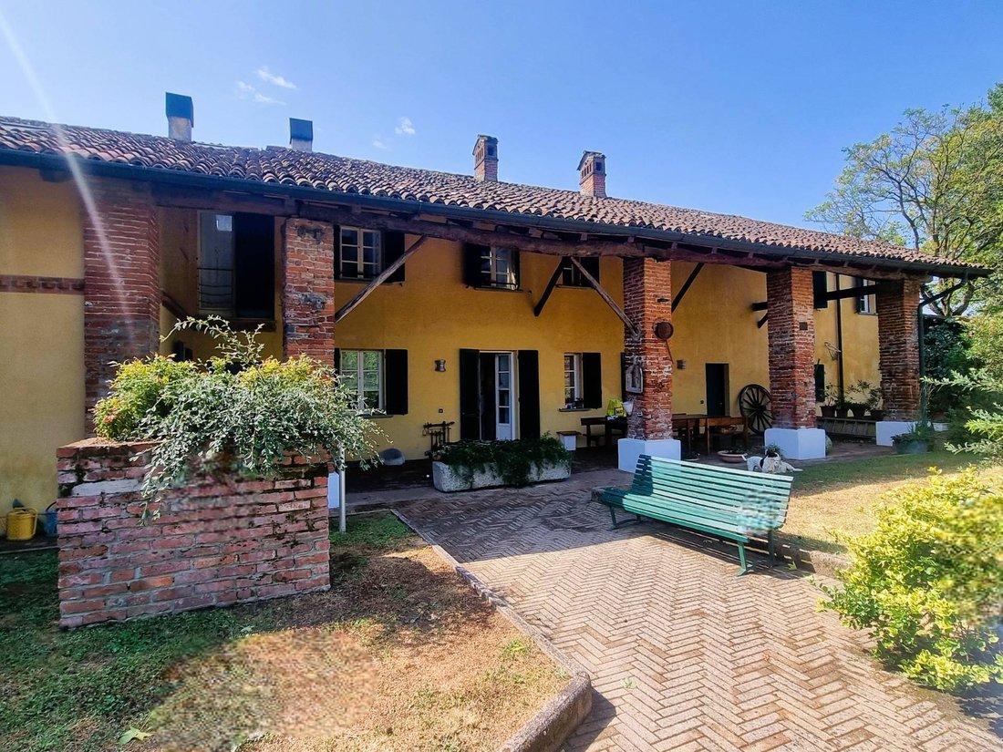 Country House in Pieve Emanuele, Lombardy, Italy 2 - 18544606