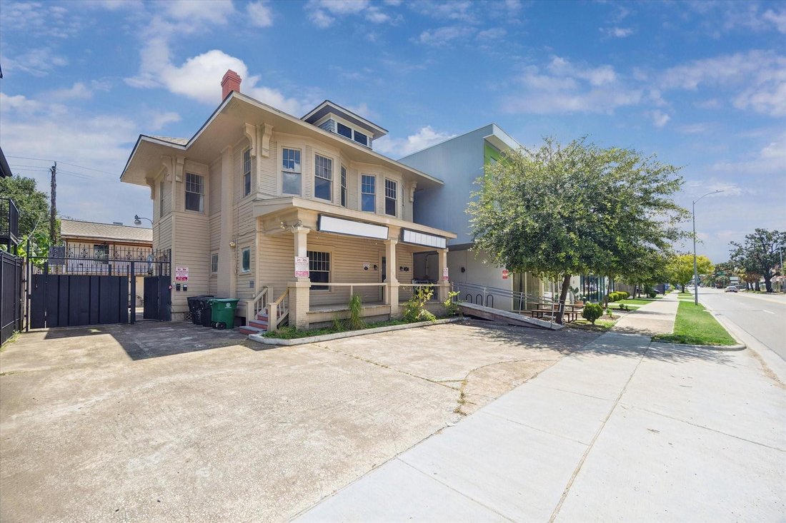 Houston, Texas, United States 3 - 18543422