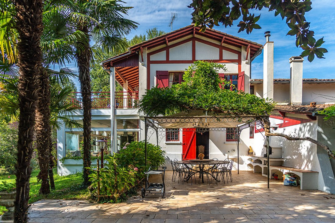 Villa in Guitres, Nouvelle-Aquitaine, France 2 - 18542527