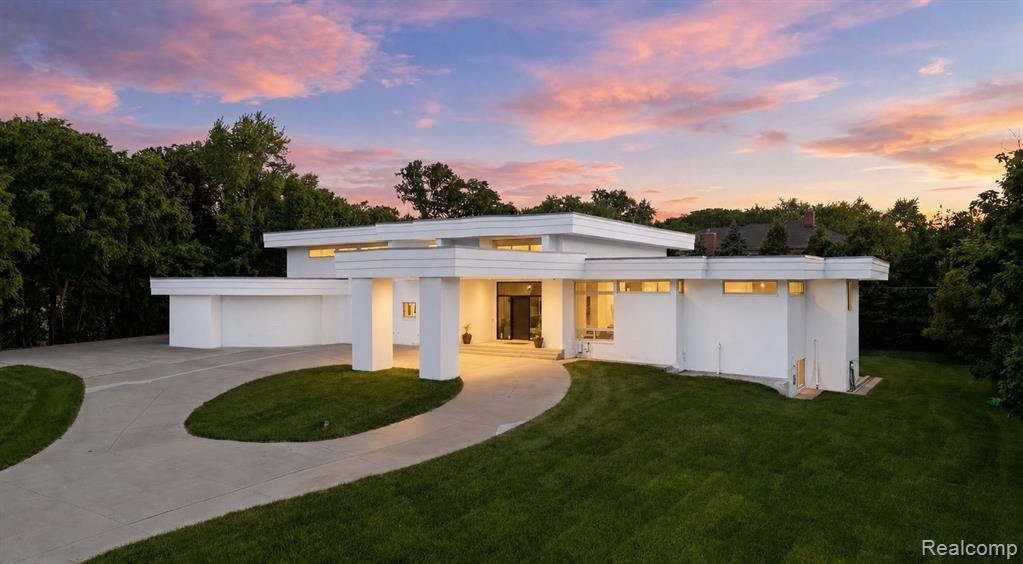 House in Beverly Hills, Michigan, United States 4 - 18542482