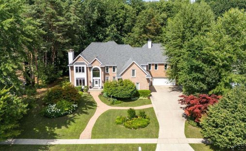 House in Midland, Michigan, United States 1