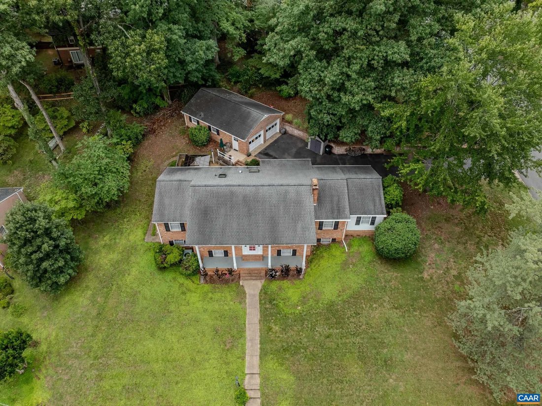 House in Charlottesville, Virginia, United States 3 - 18539638