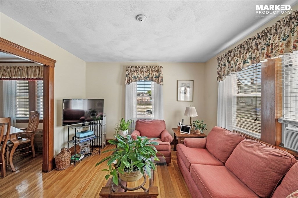Malden, Massachusetts, United States 4 - 18540644