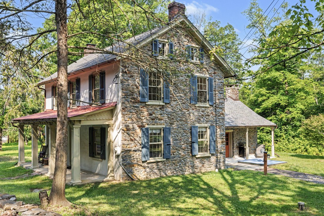 House in Quakertown, Pennsylvania, United States 3 - 18540915