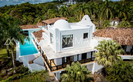 Villa in Los Panamaes, Los Santos Province, Panama 1