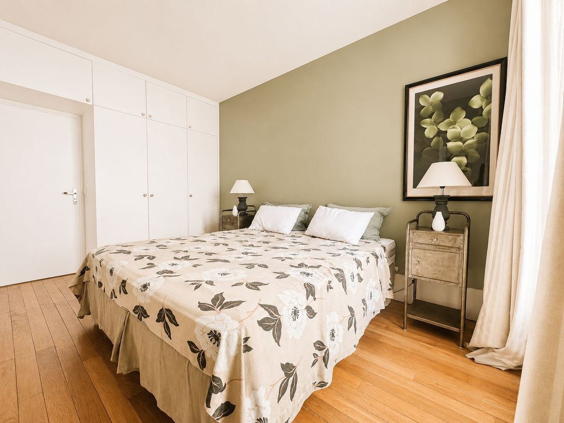 Apartment in Invalides, Paris 7e Arrondissement, Paris 1 - 18009225