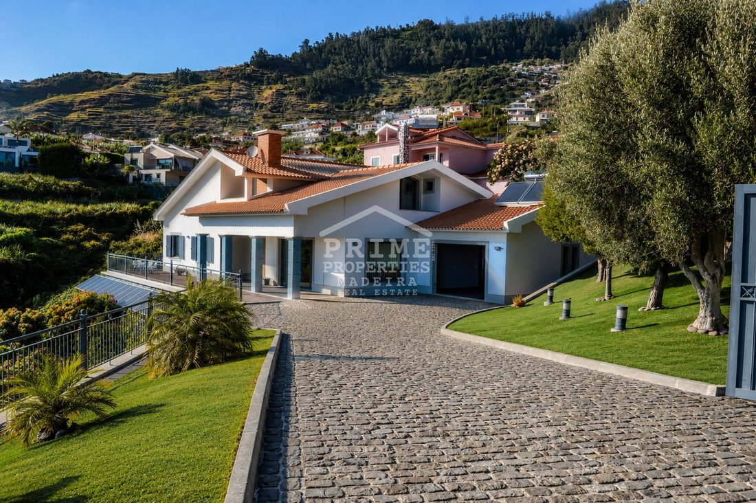 Villa in Arco da Calheta, Madeira, Portugal 1 - 14538461