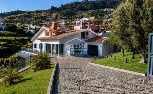 Villa in Arco da Calheta, Madeira, Portugal 1