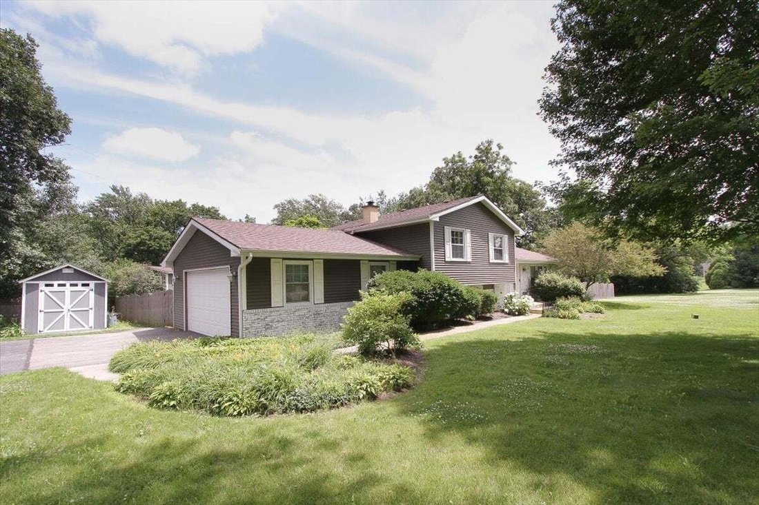 House in Campton Hills, Illinois, United States 2 - 18543056