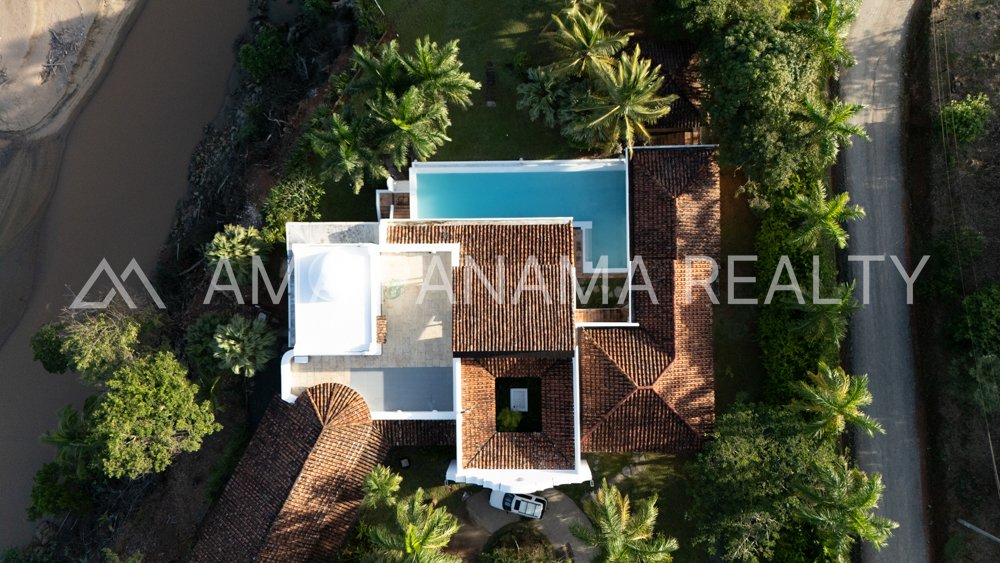 Villa in Los Panamaes, Los Santos Province, Panama 2 - 18541765